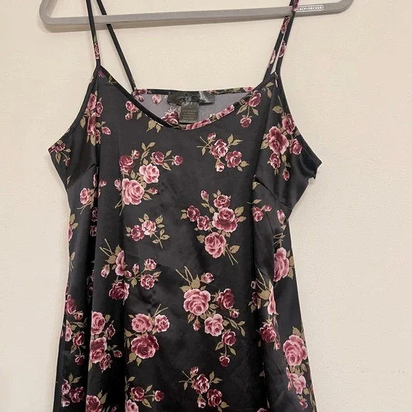 Coco and Shay Floral Slip Dress - Picture 4 of 7